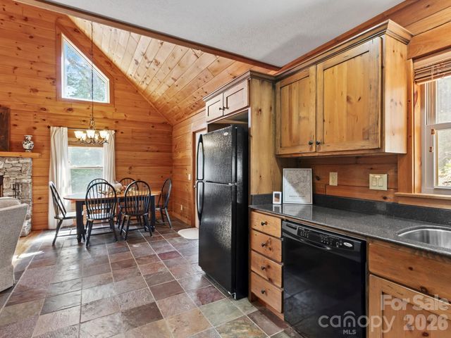 72 Cottontail Trail, Maggie Valley, NC 28751