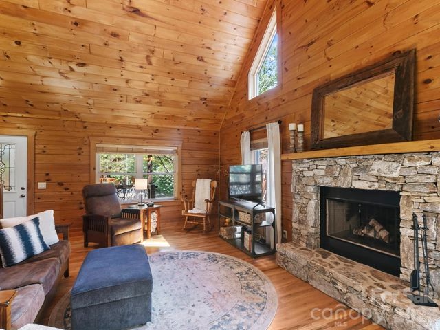 72 Cottontail Trail, Maggie Valley, NC 28751