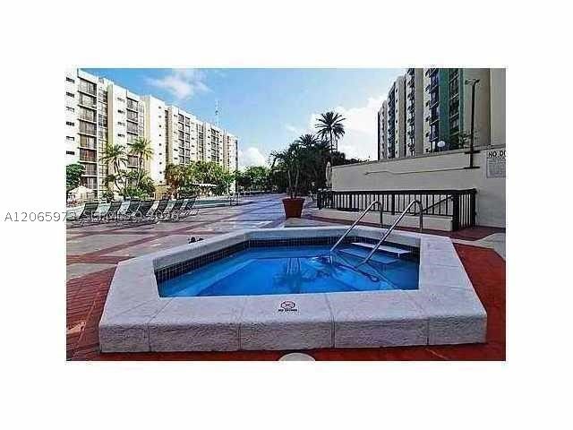 16919 N Bay Rd 420, Sunny Isles Beach, FL 33160