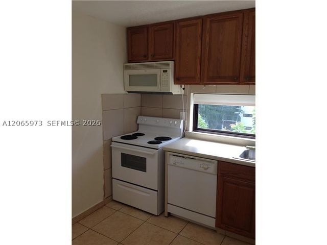 16919 N Bay Rd 420, Sunny Isles Beach, FL 33160