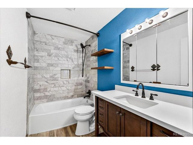 3161 Vantage Dr, Hudson, CO 80642