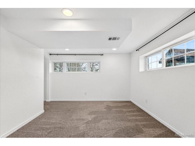 3161 Vantage Dr, Hudson, CO 80642