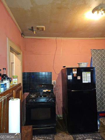 645 E 40th Street, Savannah, GA 31401