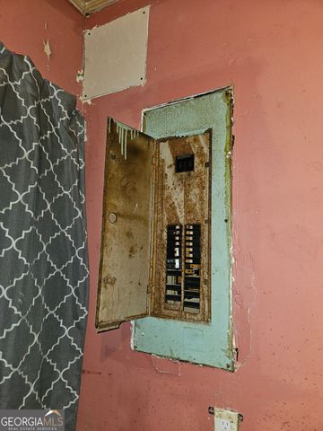 645 E 40th Street, Savannah, GA 31401