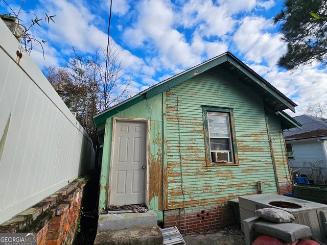 645 E 40th Street, Savannah, GA 31401