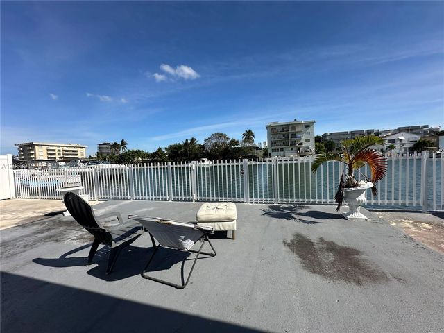 8205 Crespi Blvd 3 3, Miami Beach, FL 33141