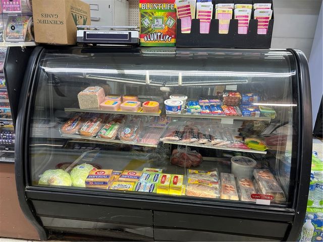 1158 Fruit Ave, Farrell, PA 16121