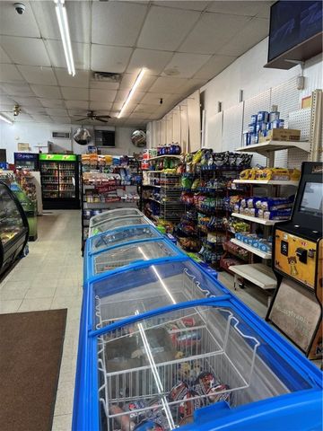 1158 Fruit Ave, Farrell, PA 16121