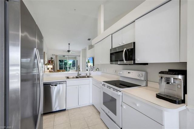 21301 Lancaster RUN 825, Estero, FL 33928