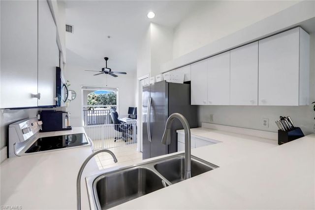 21301 Lancaster RUN 825, Estero, FL 33928