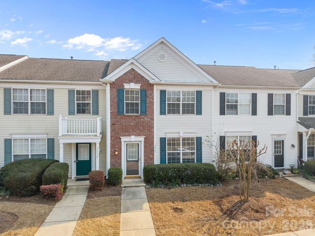 3228 Mannington Drive, Charlotte, NC 28270