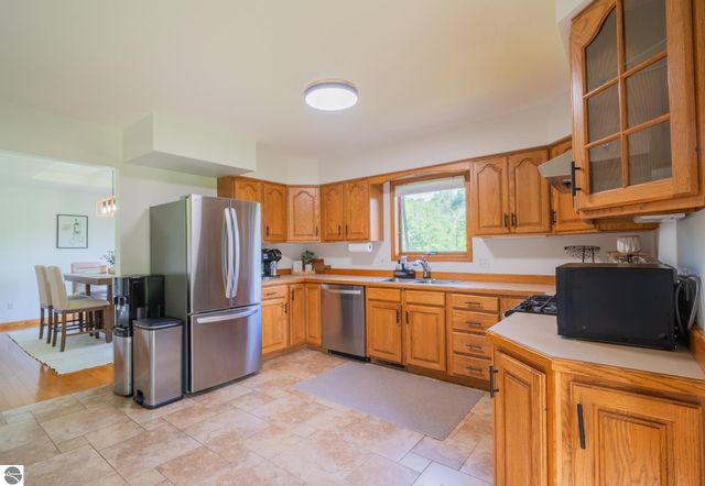 296 Coachman Drive, Mt Pleasant, MI 48858