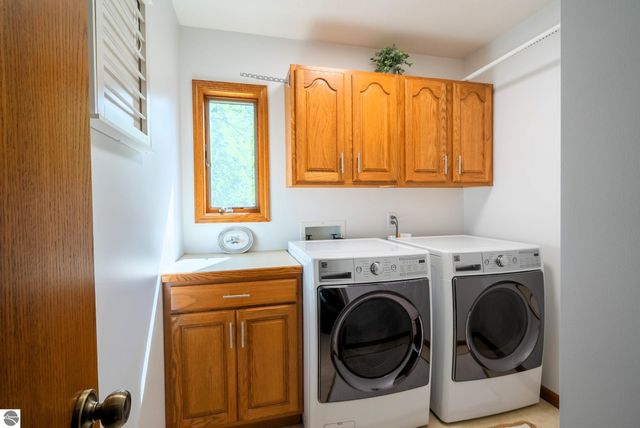 296 Coachman Drive, Mt Pleasant, MI 48858