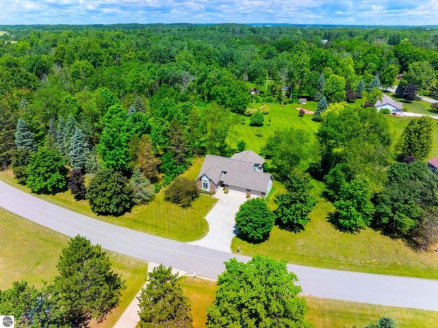 296 Coachman Drive, Mt Pleasant, MI 48858