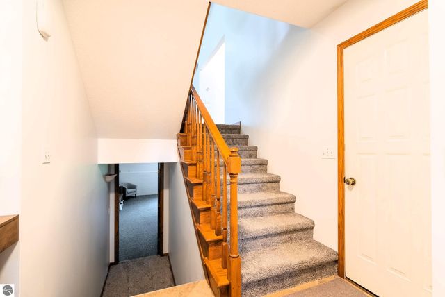 296 Coachman Drive, Mt Pleasant, MI 48858
