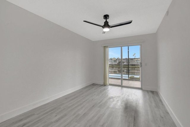 2053 Wolverton C, Boca Raton, FL 33434