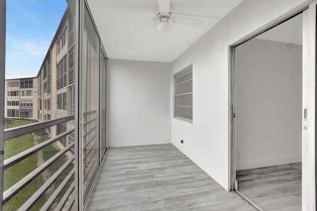2053 Wolverton C, Boca Raton, FL 33434