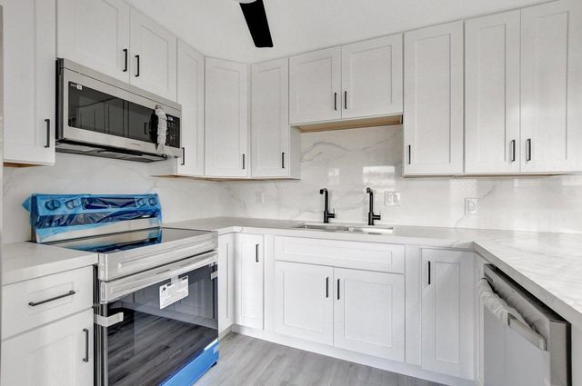 2053 Wolverton C, Boca Raton, FL 33434