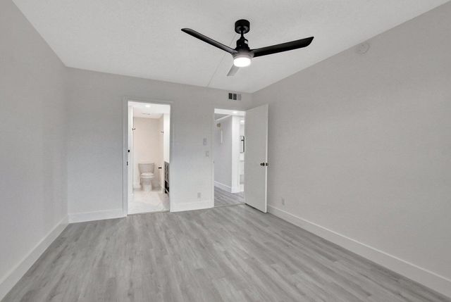 2053 Wolverton C, Boca Raton, FL 33434