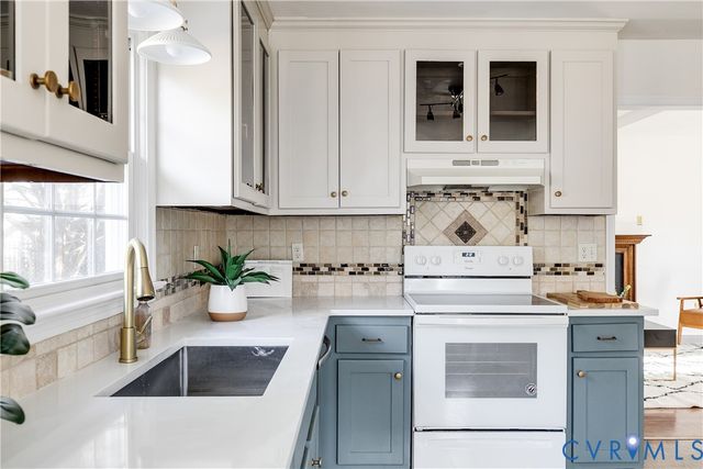 11718 Bailey Woods Dr, Midlothian, VA 23112