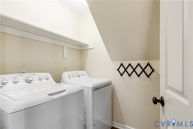 11718 Bailey Woods Dr, Midlothian, VA 23112