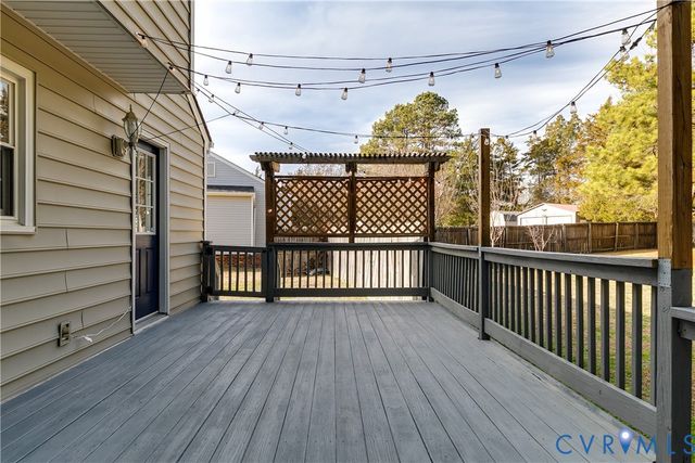 11718 Bailey Woods Dr, Midlothian, VA 23112