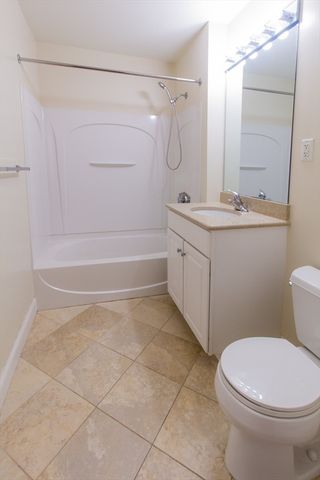 318 Rindge Ave 116, Cambridge, MA 02140