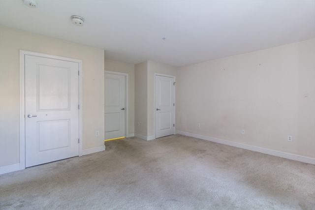 318 Rindge Ave 116, Cambridge, MA 02140