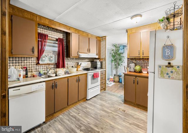 88 HAZELWOOD DR, Pittsgrove, NJ 08318