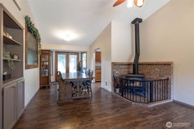 37905 250th Avenue SE, Enumclaw, WA 98022