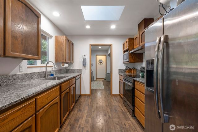 37905 250th Avenue SE, Enumclaw, WA 98022