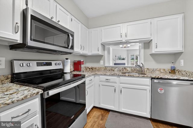 6309 CHIMNEY WOOD CT, Alexandria, VA 22306