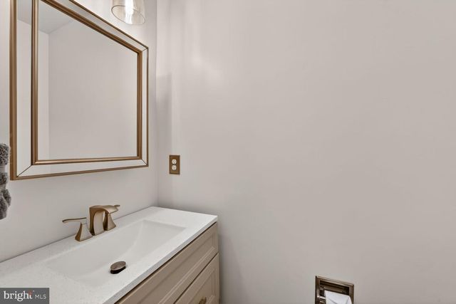 6309 CHIMNEY WOOD CT, Alexandria, VA 22306