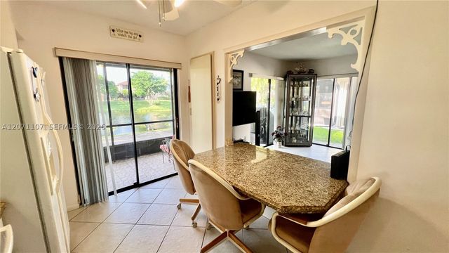 5437 Mendoza St, West Palm Beach, FL 33415
