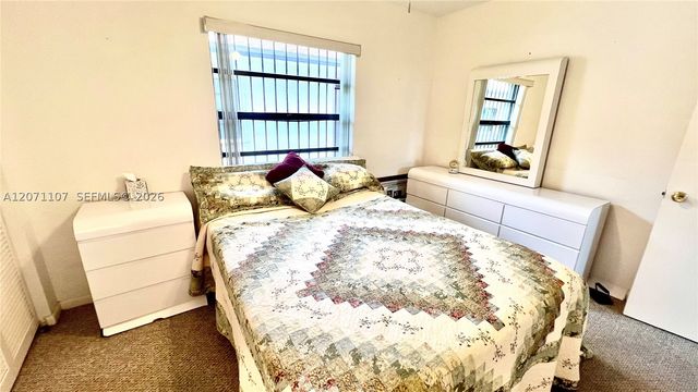 5437 Mendoza St, West Palm Beach, FL 33415