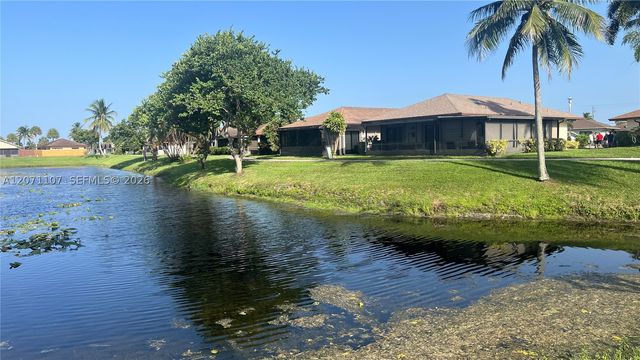 5437 Mendoza St, West Palm Beach, FL 33415