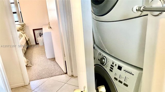 5437 Mendoza St, West Palm Beach, FL 33415