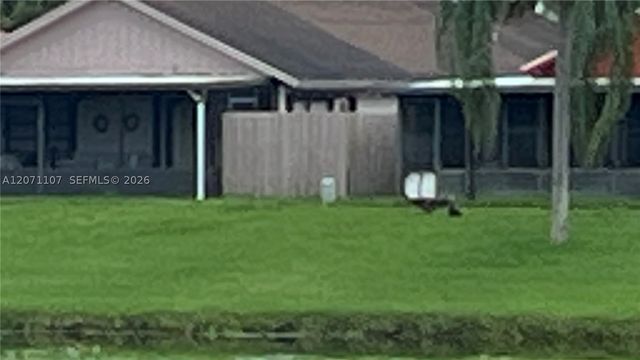 5437 Mendoza St, West Palm Beach, FL 33415