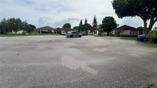 5437 Mendoza St, West Palm Beach, FL 33415
