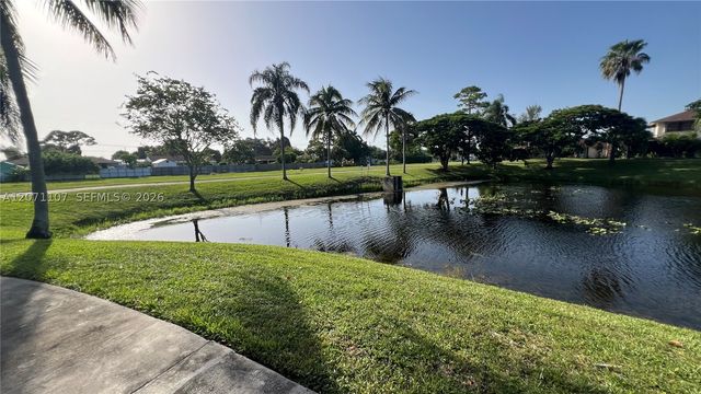 5437 Mendoza St, West Palm Beach, FL 33415