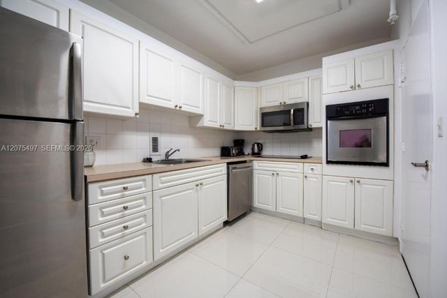 4001 S Ocean Drive 9N, Hollywood, FL 33019