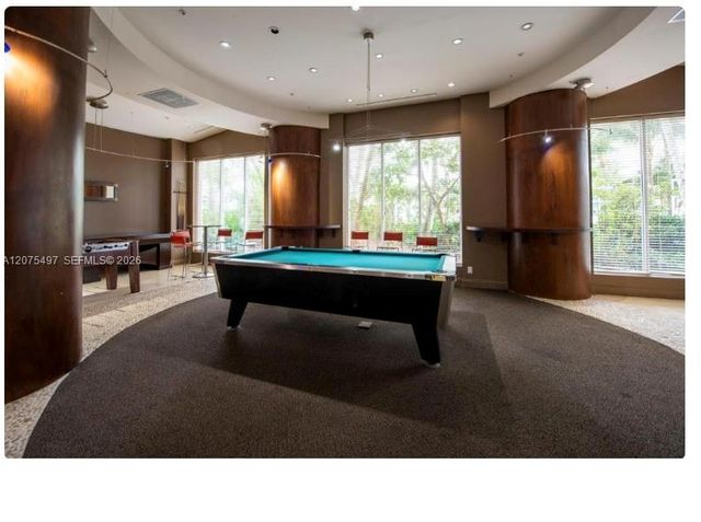 4001 S Ocean Drive 9N, Hollywood, FL 33019