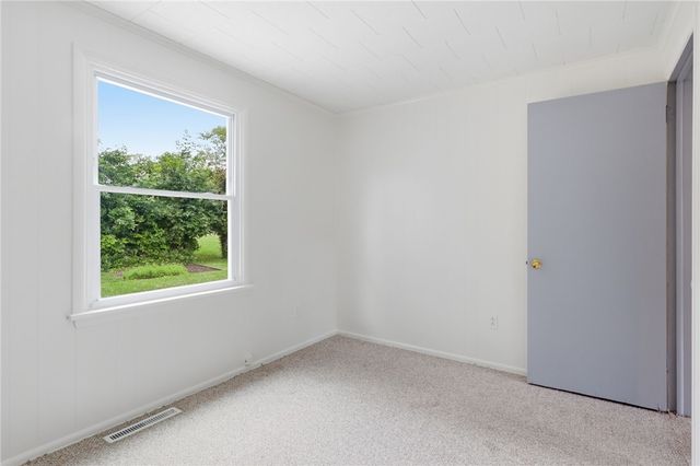 210 Crandon Way, Brighton, NY 14618