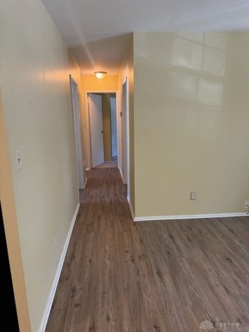 255 W Routzong Drive, Fairborn, OH 45324