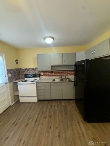 255 W Routzong Drive, Fairborn, OH 45324