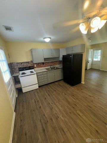 255 W Routzong Drive, Fairborn, OH 45324