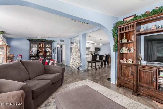 5450 W Nebraska Street, Tucson, AZ 85757