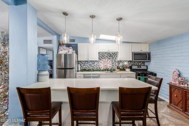 5450 W Nebraska Street, Tucson, AZ 85757