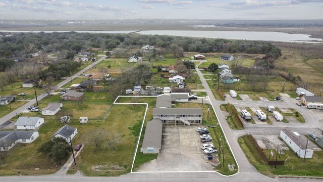 3527 Fm 523 Road, Oyster Creek, TX 77541