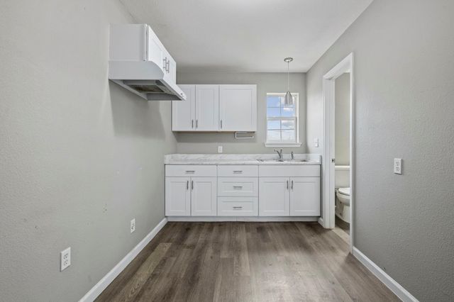 3527 Fm 523 Road, Oyster Creek, TX 77541